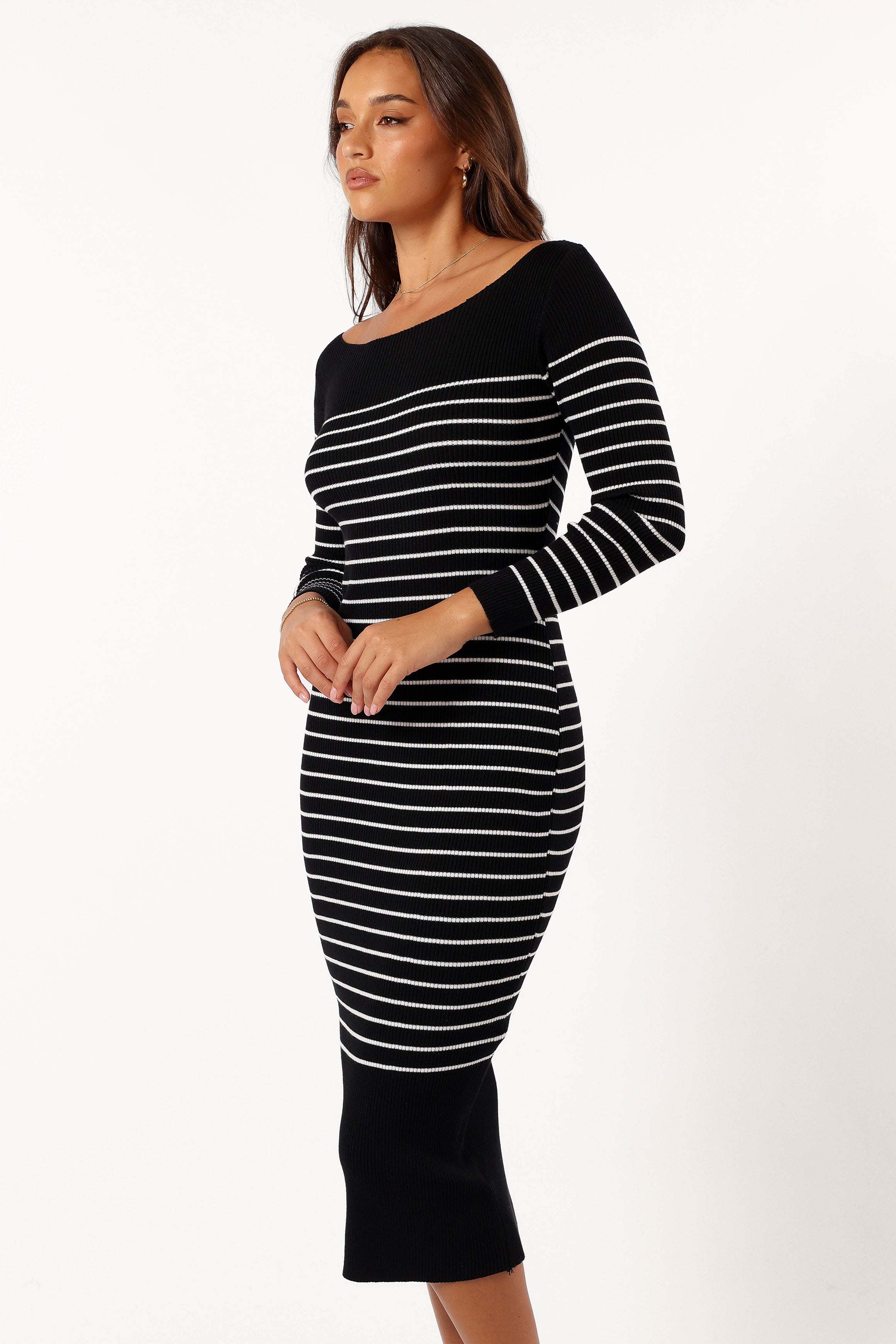 Baxtor Off The Shoulder Midi Dress - White/Black - XL - Image 40