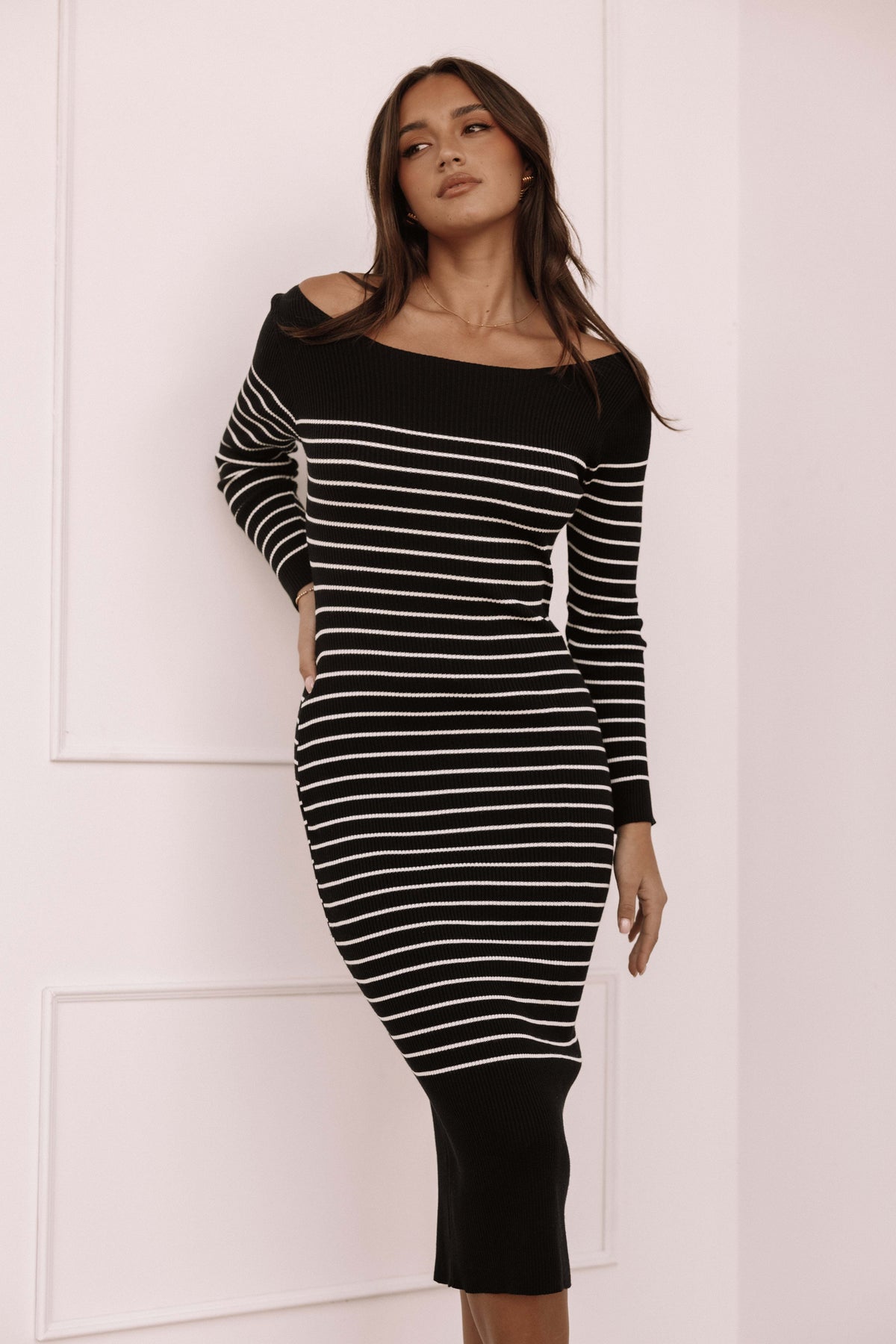 Baxtor Off The Shoulder Midi Dress - White/Black - XL - Image 37